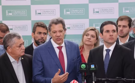 Ausência de novas medidas fiscais em agenda entregue a Hugo Motta por Haddad frustra mercado