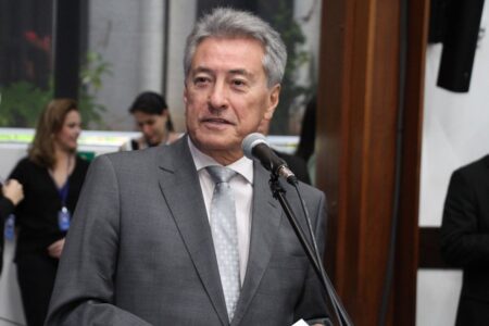 Deputado Roberto Hashioka homenageia mãe atípica no Dia Internacional da Mulher