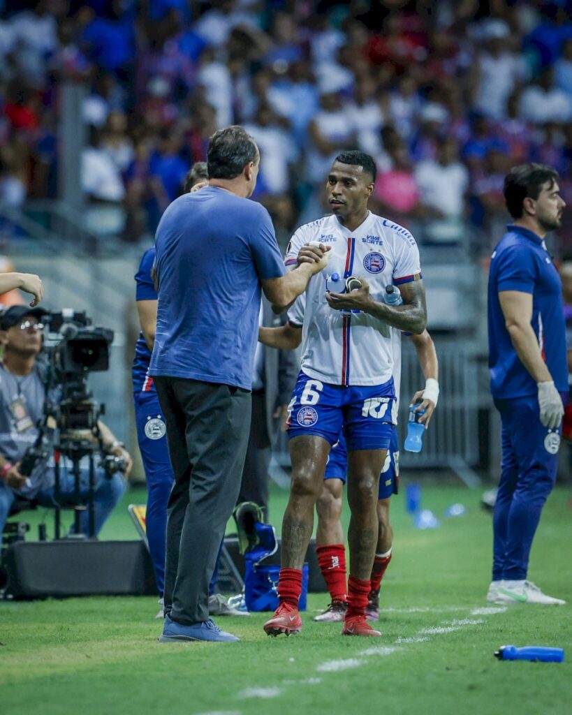 Ceni celebra classificação do Bahia e lembra caminhada: “De quase rebaixados para a Libertadores”