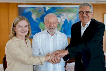 Lula dá posse a Gleisi e Padilha nesta segunda-feira, em sua oitava troca ministerial desde 2023