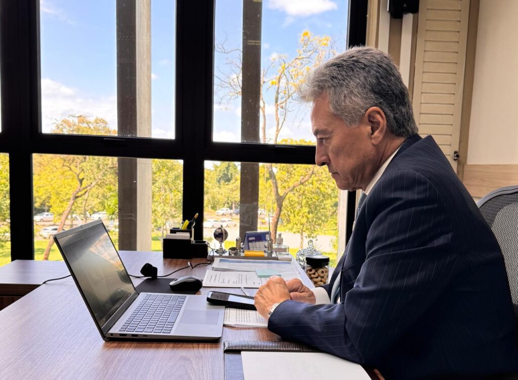 Solicitado por Hashioka, exercício da função de podólogo é regulamentado pela SES