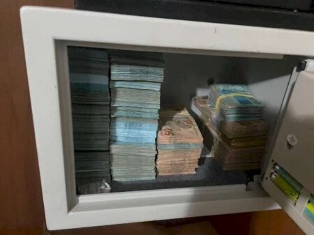 Cofre ‘recheado’ de dinheiro é encontrado em apartamento vazio