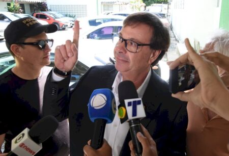 ‘Não matei, não roubei nem trafiquei drogas, apenas pedi informações sobre o passaporte do meu pai’, diz Gilson Machado