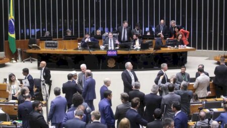 Lula prioriza Centrão e PT na 1ª leva de emendas de 2025