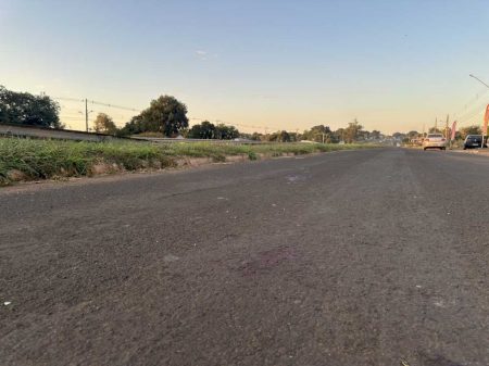 Criança cai de bicicleta elétrica enquanto passeava com a mãe e morre no interior de MS