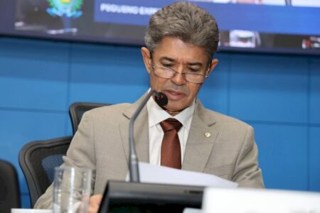MS: Proposta institui política de prevenção ao tabagismo entre adolescentes e jovens