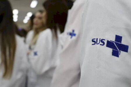 Como o SUS virou exemplo de saúde pública no Reino Unido