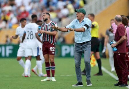 Com dois suspensos, Renato mudará a escalação pela sexta vez; veja opções