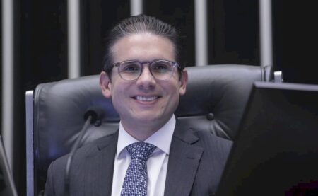 Motta não descarta corte nos R$ 50 bilhões de emendas, mas faz ressalvas