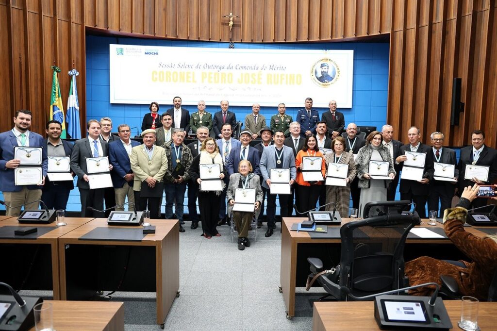 Por iniciativa de Junior Mochi, ALEMS homenageia heróis da Retirada da Laguna com Comenda Coronel Rufino