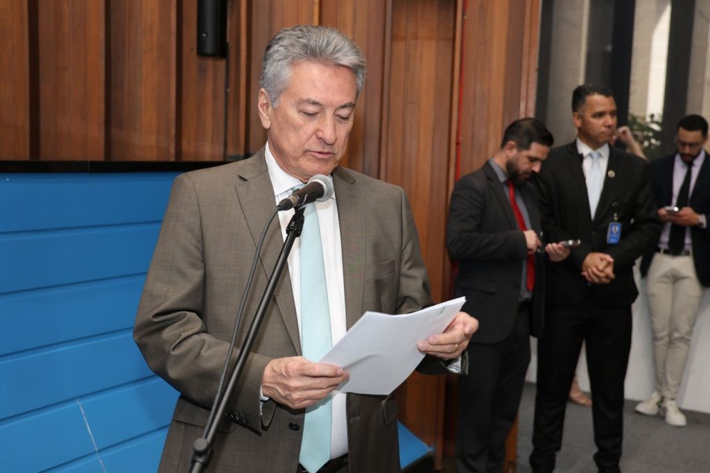 Hashioka pede inclusão de escolas estaduais de Jateí no Programa MS Energia Limpa