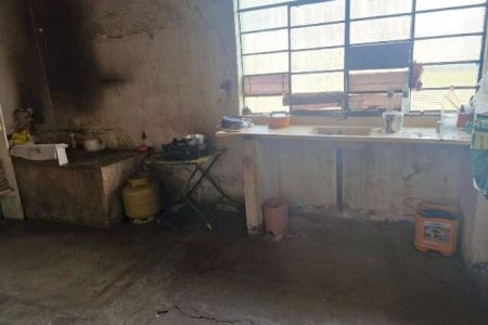 Homens são acolhidos após resgate de trabalho análogo à escravidão em fazenda