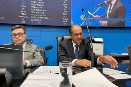 Zé Teixeira solicita usina fotovoltaica e reparos na rede elétrica
