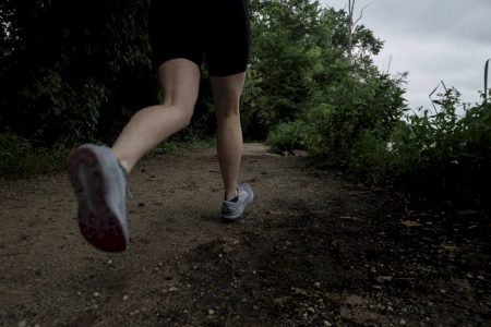 Exercício extremo pode aumentar risco de câncer de cólon, sugere estudo com maratonistas
