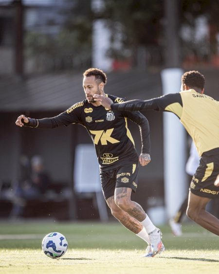 Neymar passa em primeiro teste, turbina físico e abre caminho para ampliar sequência no Santos