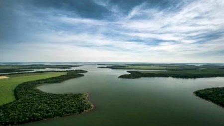 Bacia do Rio Paraná enfrenta menor índice em 10 anos; alerta reacende lembrança da crise hídrica de 2015
