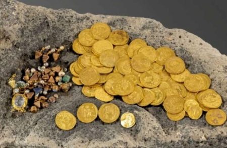 Escavação na Galiléia, em Israel, revela grande tesouro bizantino