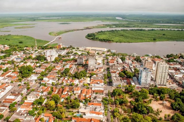 Menina conta à professora abusos que a mãe dizia não ter importância