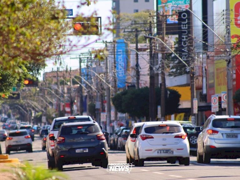 Veículos com placas finais 3 e 9 têm até hoje para desconto