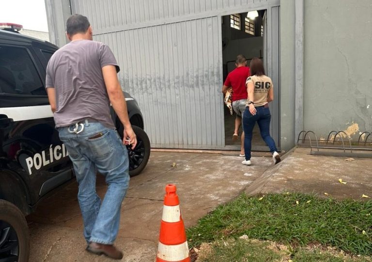 Policiais civis prendem homem por descumprimento de medida protetiva em Nova Andradina