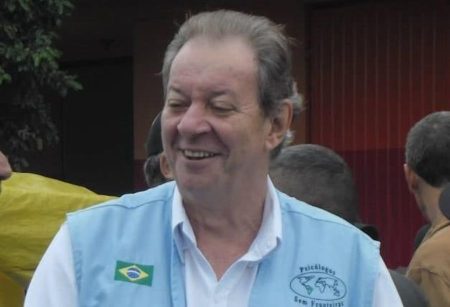 Ruberdo e Renan Faustino Corrêa nas laterais. O quarto árbitro é Josué Aires Gaúna. O canal da TV Educativa MS no YouTube transmite a partida.
