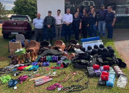 Deputado Roberto Hashioka entrega emenda de R$50 mil ao Centro de Equoterapia da Polícia Militar de Nova Andradina