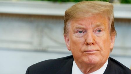 Trump manda EUA começarem testes com armas nucleares