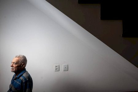 Incontinência urinária após câncer de próstata afeta homens e carece de tratamento no SUS
