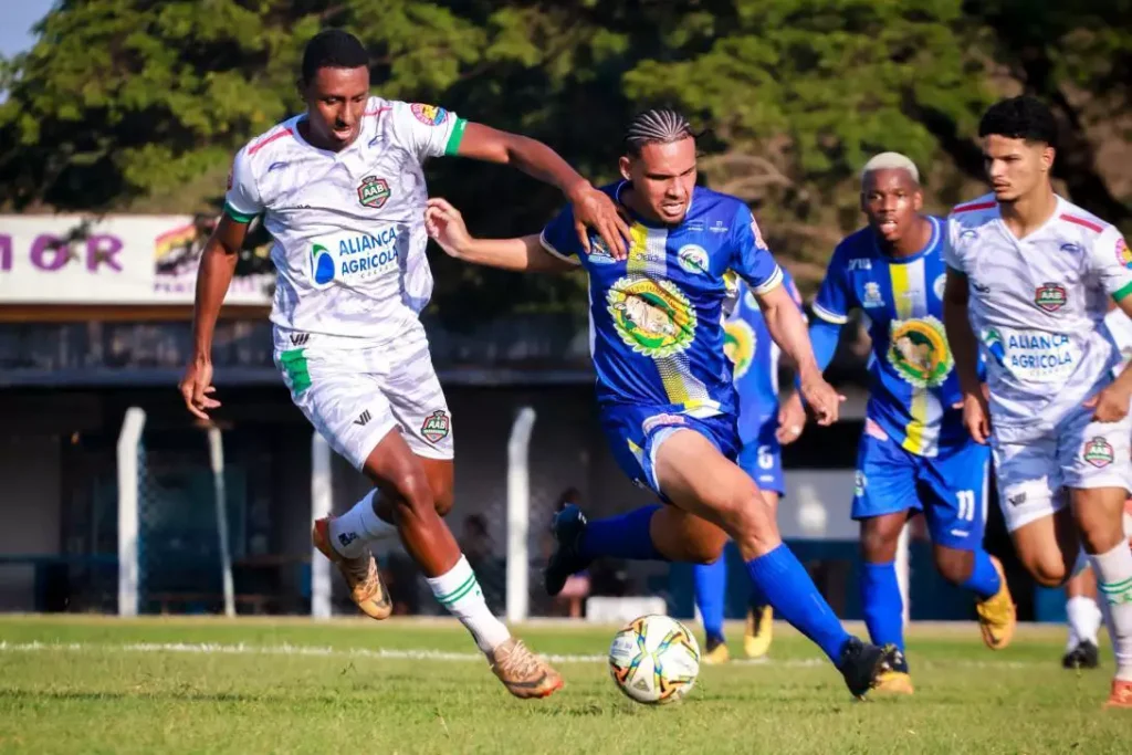 Segundona de MS tem dois jogos neste sábado que podem definir acesso à elite.
