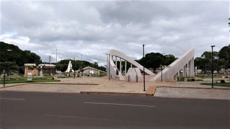 O BC também esclarece que apenas a instituição financeira que aparece na consulta do Sistema de Valores a Receber pode contatar o cidadão. O órgão também pede que nenhum cidadão forneça senhas e esclarece que ninguém está autorizado a fazer tal tipo de pedido.