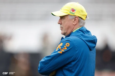 Ancelotti é direto sobre falhas do Brasil na derrota para o Japão.
