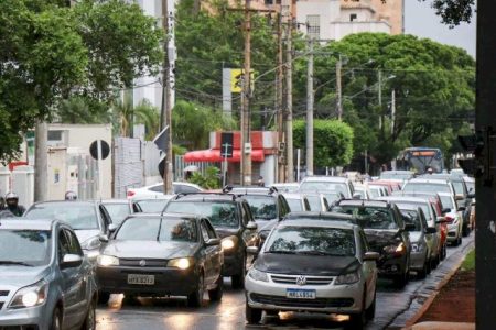 Outubro é mês de quitar o licenciamento das placas 0 em MS
