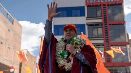 Rodrigo Paz é eleito presidente da Bolívia e defende pacificação interna