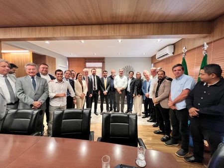Deputado Hashioka participa do MS Ativo com governador e prefeito de Bandeirantes