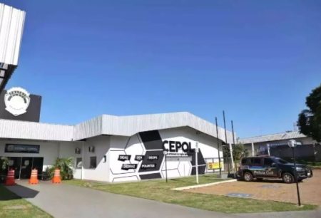 Vizinho tenta matar duas mulheres a facadas após desentendimento