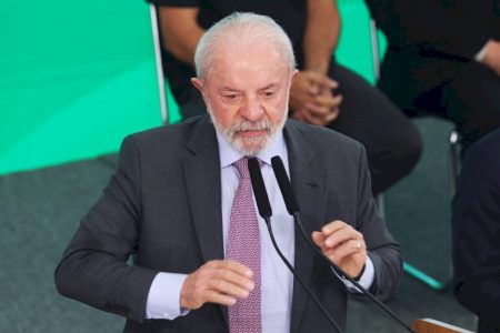 Lula está ‘preocupado’ com presença militar dos EUA perto da Venezuela