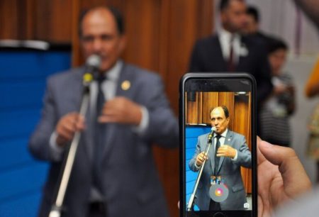 Deputado Zé Teixeira solicita infraestrutura para Laguna Carapã