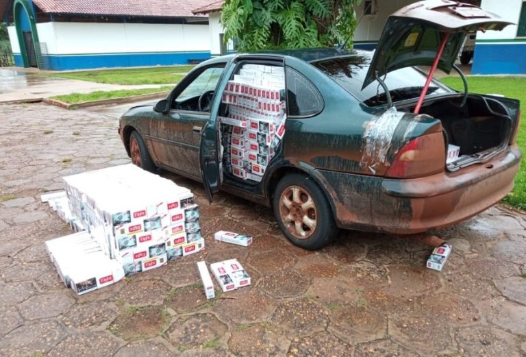 Homem é preso ao tentar “resgatar” carro carregado com cigarros contrabandeados em Dourados.