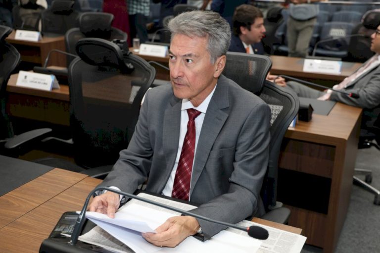 PL de Hashioka que inclui pneus inservíveis na Política Estadual de Reciclagem de Materiais é aprovado em 2ª discussão.