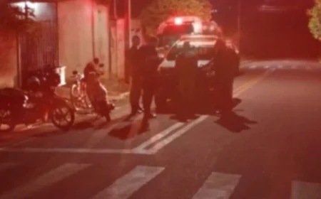 Mulher é morta a facadas e filho é preso suspeito do crime em Aparecida do Taboado.