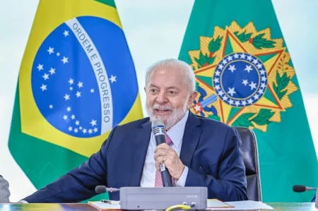 Em pronunciamento, Lula destacará isenção do IR e programas sociais.