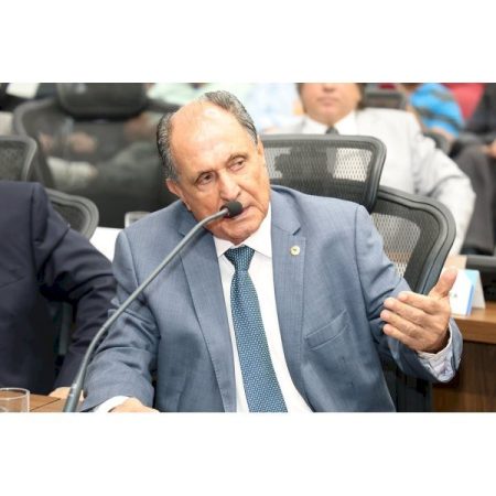 Deputado Zé Teixeira solicita reparos na MS-147 em Vicentina