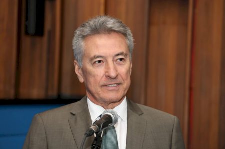 Ao Dnit, deputado Hashioka solicita redutor de velocidade na BR-262 em Água Clara