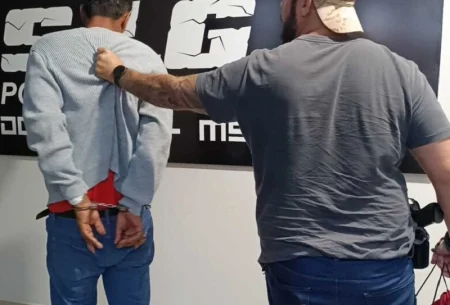Polícia prende acusado de assassinar jovem com facada no pescoço em Dourados.