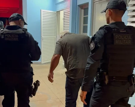 Suspeito é agredido por moradores após denúncia de abuso contra criança especial em Nova Andradina.