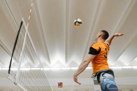 Competições de vôlei e futebol movimentam semana em Nova Andradina.