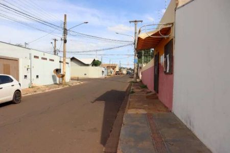 Criança de 5 anos é socorrida após afogamento em piscina