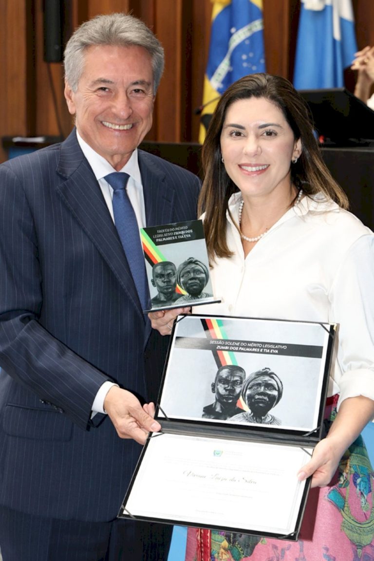 Hashioka homenageia Secretária da Cidadania com troféu Zumbi dos Palmares e Tia Eva