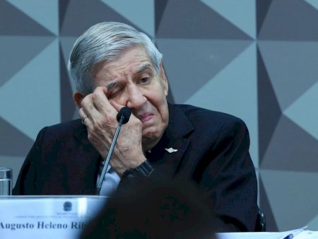 Heleno pede sigilo sobre seu quadro de saúde; decisão será de Moraes