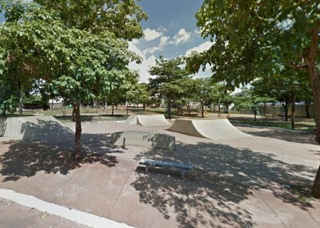 Vereadora Marcia Lobo solicita melhorias em iluminação pública e reparos urbanos